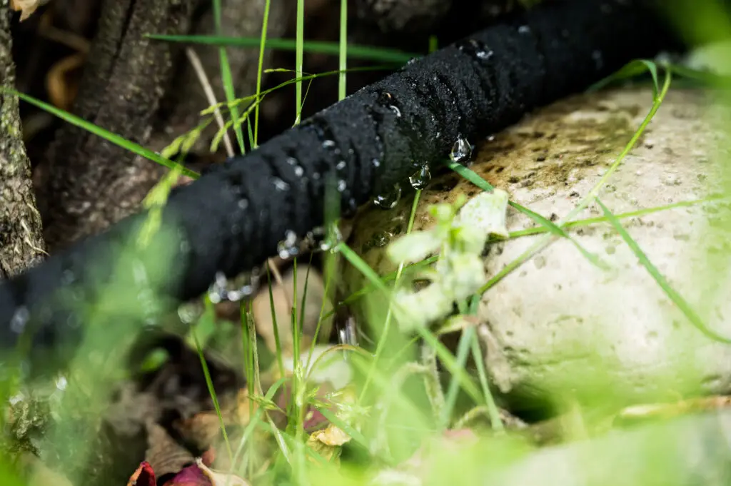 Automatic irrigation tube